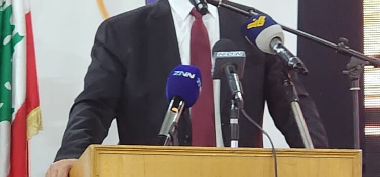 النائب قبيسي خلال حفل توقيع كتاب «فن التفاوض وحل النزاعات»: الحكومة اللبنانية تتحمّل مسؤولية توحيد الموقف السياسي، للوصول إلى مواجهة حقيقية مع العدو.