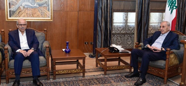 الرئيس بري بحث تطورات الاوضاع الميدانية والسياسية وملف النزوح خلال لقائه رئيس الحكومة نواف سلام
